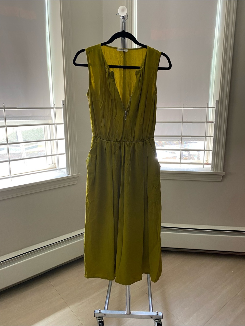 Sleeveless Olive Green V-Neck Women's Dress
